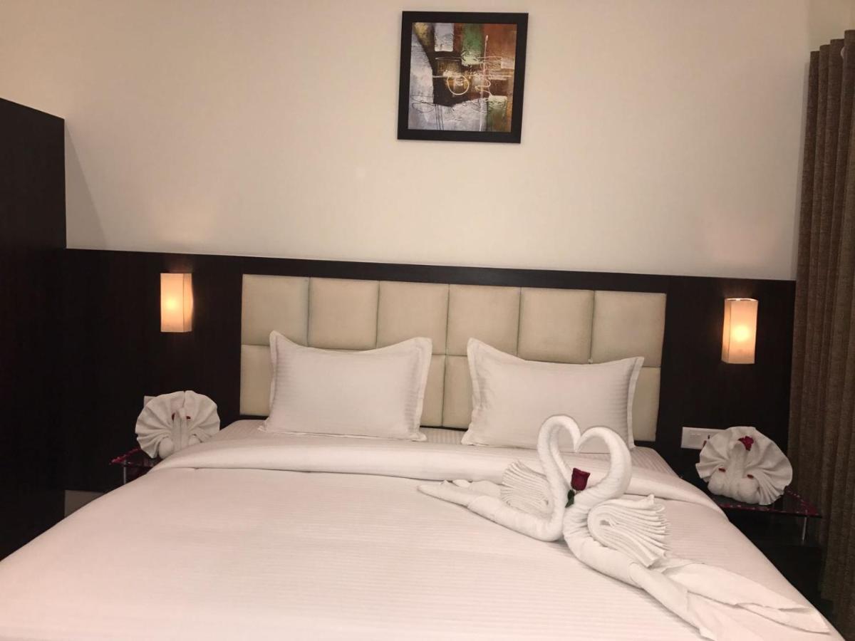 Hotel Anandi Inn Ballia Zewnętrze zdjęcie